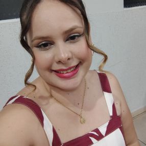 Kathelyn, Babá em Rio Verde
