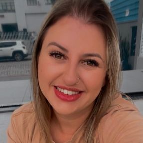 Elicia, Babá em Nova Hartz