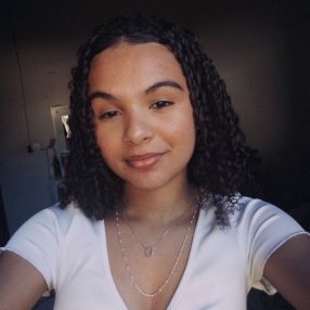 Andressa, Babá em Barra Bonita