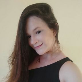 Amanda, Babá em Caruaru
