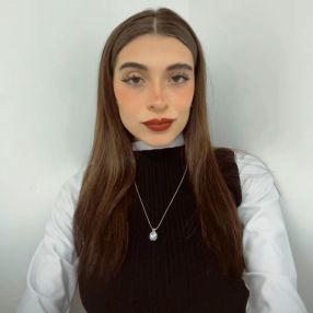 Sabrina, Babá em Diamantina