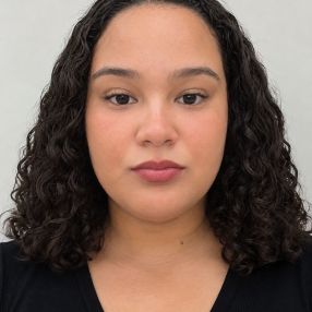 Ana Paula, Babá em Nova Lima