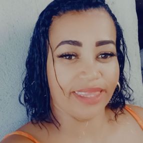 Juliana, Babá em Queimados