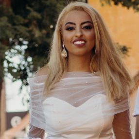 Maria Vitória de, Babá em Canitar