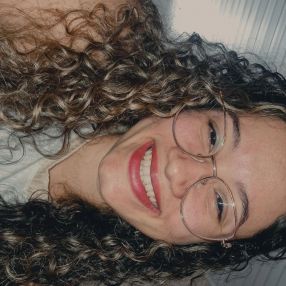 Larissa, Babá em Manaus