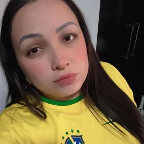 Sabrina, Babá em Erechim