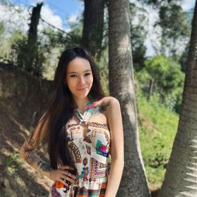 Adriely, Babá em Pouso Redondo