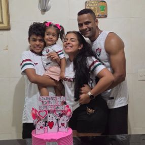 Thais, Family in Niterói