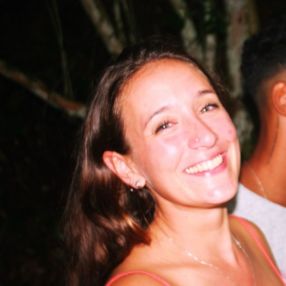 Cami, Babá em Ubatuba