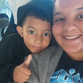 Estefani, Família em Londrina