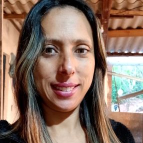 Luciana, Babá em Esmeraldas