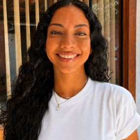 Julia, Babysitter in Armação dos Búzios
