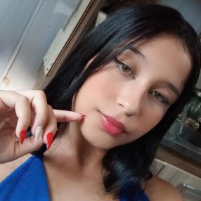 Leticia, Babá em Joaçaba