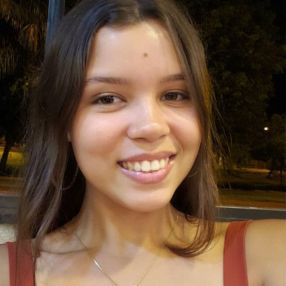 Thayssa, Babysitter in Pontal