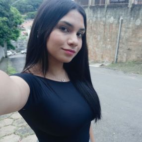 Nicole, Babá em Extrema