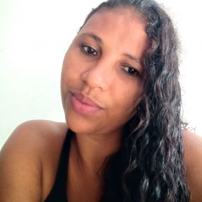 Simony, Babá em Valença