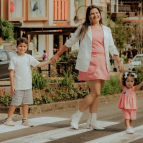 Thailly, Família em Caruaru