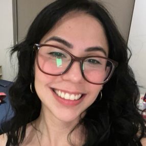 Luana, Babá em Vila Velha