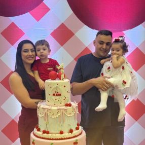Sarah, Família em Trindade