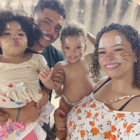 Ana Ligia, Família em Contagem