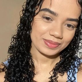KATIA, Babá em Feira Grande