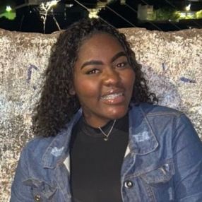 Joyce, Babá em Além Paraíba