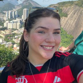 Mariana, Babá em Macaé