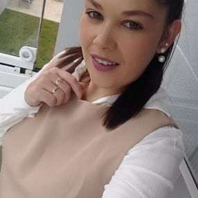 Luana, Babysitter in Carlos Barbosa