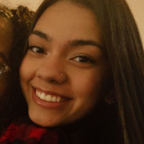 Raquel, Babá em Balneário Rincão