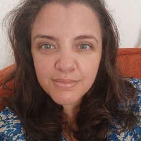 Claudia, Babysitter in Jaraguá do Sul