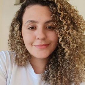 Julya, Babá em Viçosa