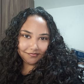 Yasmin, Babá em São Paulo