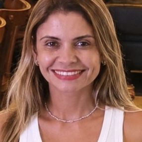 Aline, Babá em Armação dos Búzios