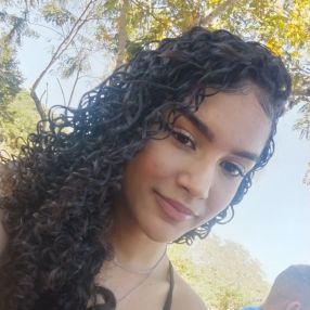 Emanuella, Babá em Abadia de Goiás