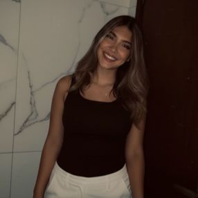 Nicolle, Babá em Sarzedo