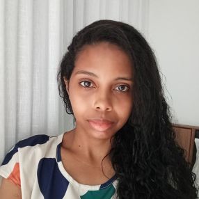 Sandrelly, Babá em Vitória de Santo Antão