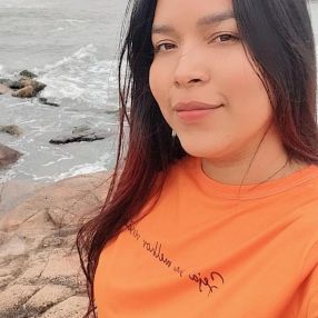 Daniela, Babá em Imbituba