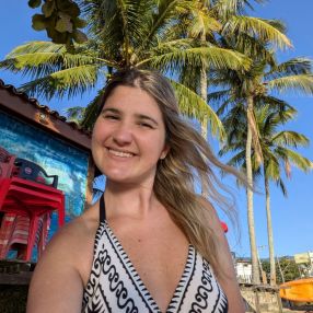 Pilar, Babá em Ilhabela