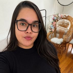 Julia, Babá em Vinhedo