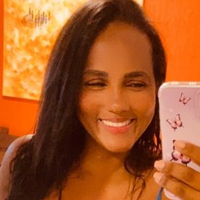 Franciane, Babá em Senador Canedo