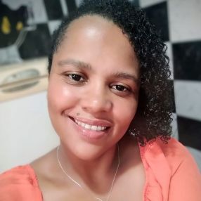 CARINA, Babá em Barbacena