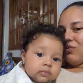 Ana lara, Family in Coronel Fabriciano