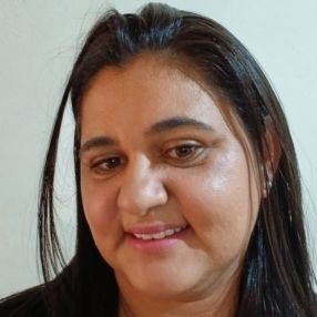 Tamiris, Babá em Pará de Minas