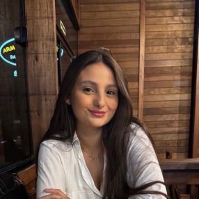 Carol, Babá em Porto Alegre