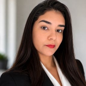 Alexia, Babá em Aquiraz