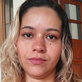 MICHELE, Babysitter in Cariacica