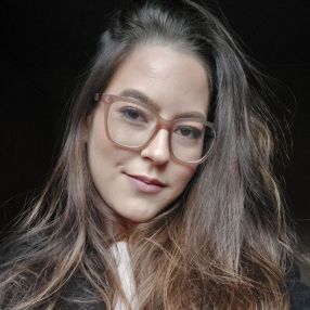 Bruna, Babá em Chapecó