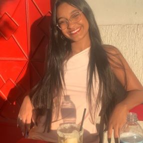 Iasmin, Babá em Lagoa da Prata