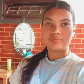 CHRISTILAYNE, Babá em Trindade