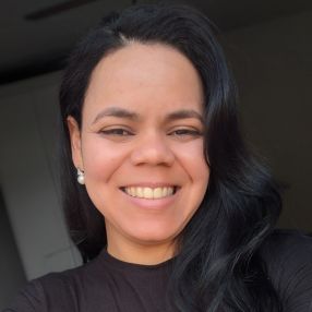 Elania, Babá em Aliança